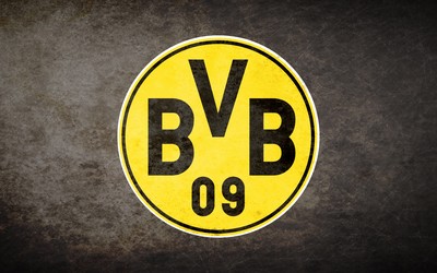 利来热评-佩德里进球后拥抱哈维