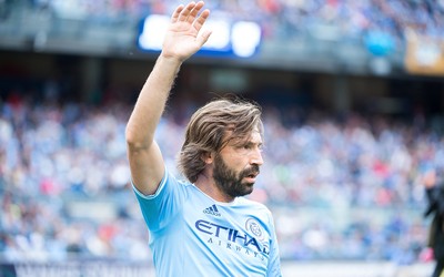 利来快讯-佩洛娃赛后和队友聚餐庆祝